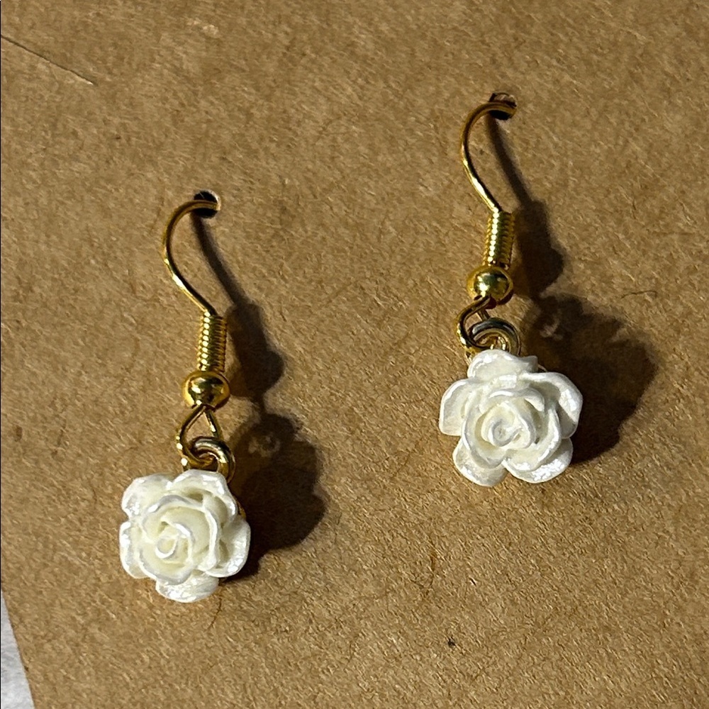 Elegant Gold and White Rose dangle Earrings